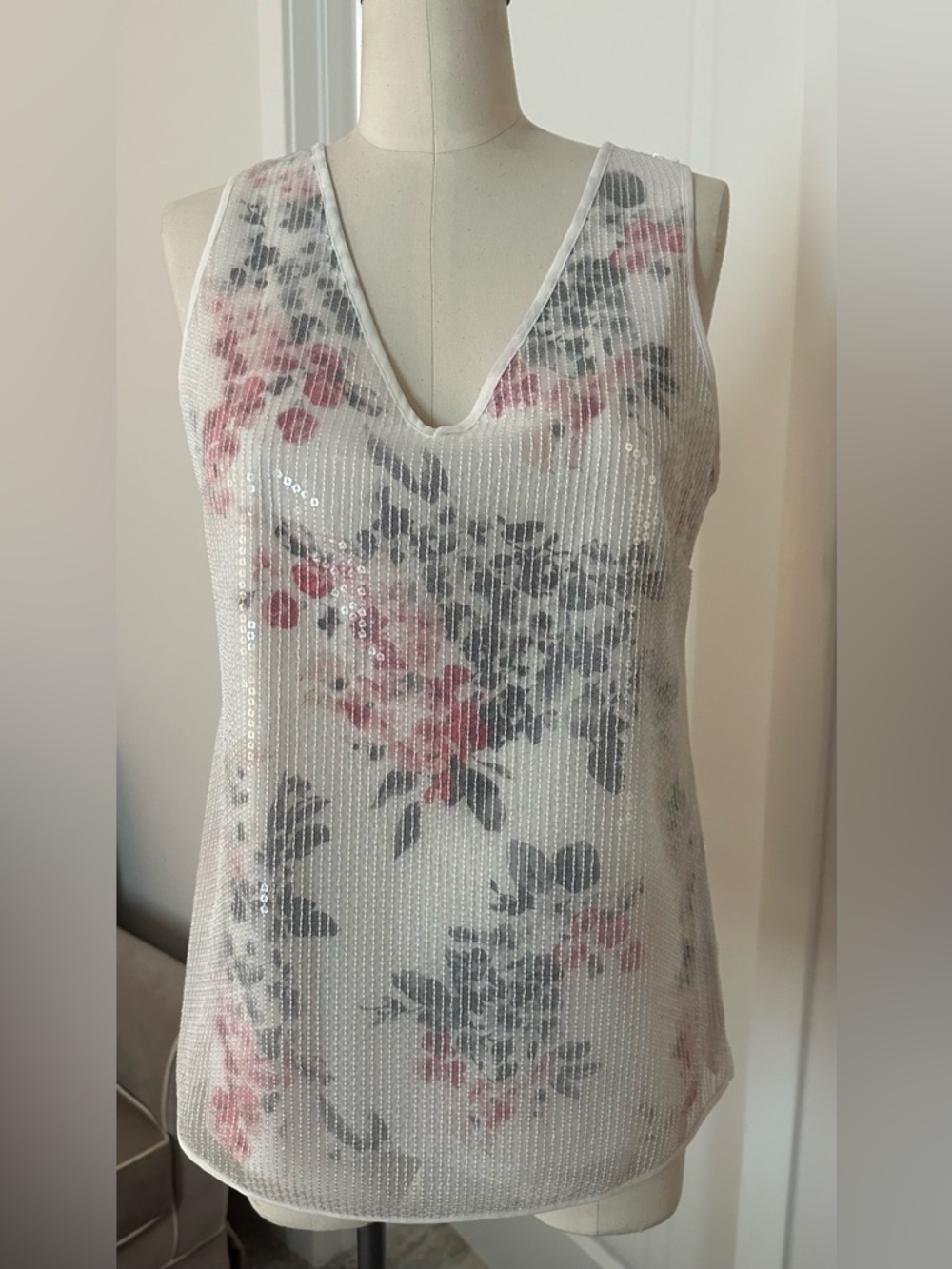 White House Black Market Floral Sequin V-Neck Tank - White with Pink & Gray